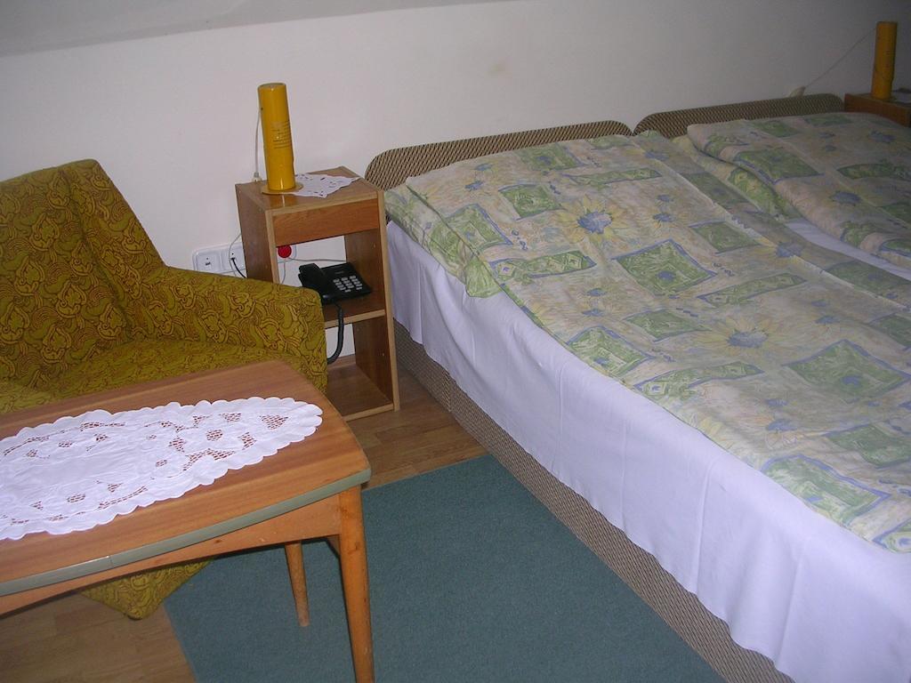 Gödöllő Hegyesi Vendeghaz Bed & Breakfast 部屋 写真