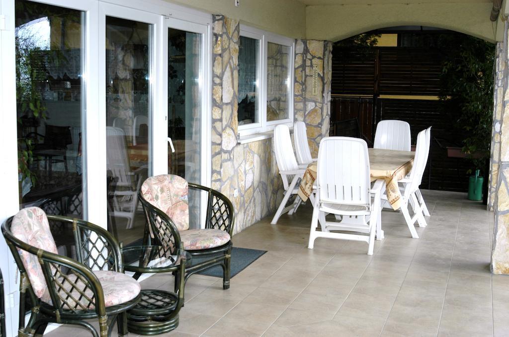 Gödöllő Hegyesi Vendeghaz Bed & Breakfast エクステリア 写真