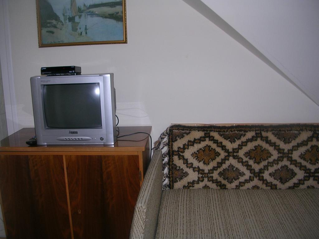 Gödöllő Hegyesi Vendeghaz Bed & Breakfast エクステリア 写真